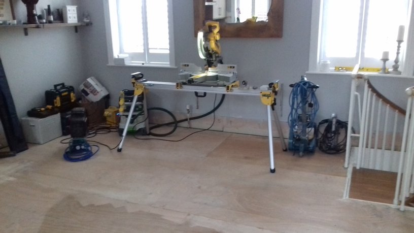 Tools for iwood floor nstallation 